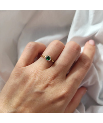Engagement ring green flower 8k
