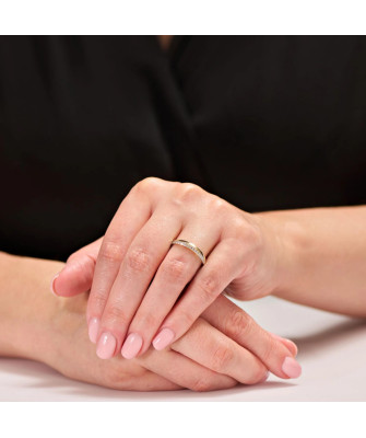 Ring with cubic zirconia 14k