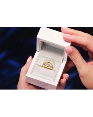 Ring with stones 14k wave