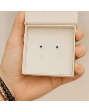 Delicate gold earrings with sapphire zirconia 14k