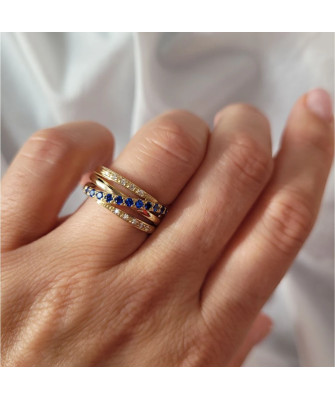 Wide white-sapphire gold ring