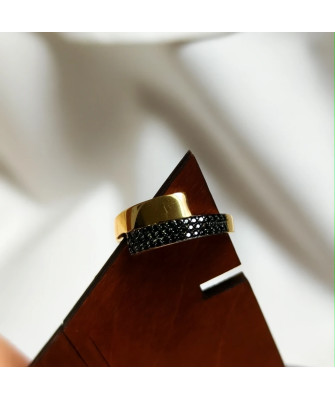 Gold ring Asymmetrical Beautiful design black stones