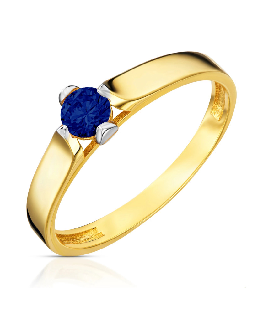 Blue stone in 14k gold ring