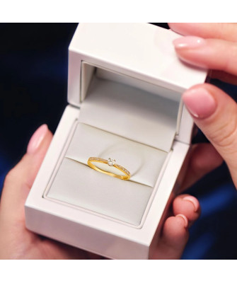 Minimalistyczny pierścionek zaręczynowy 14k