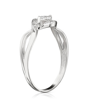 Silver ring with cubic zirconia