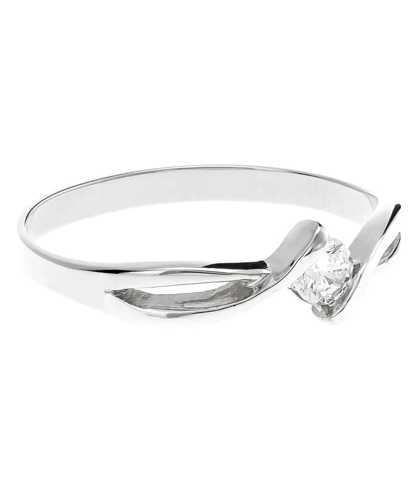 Silver ring with zirconia