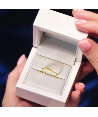Thin gold ring 8k zirconia