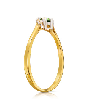 Gold ring with green stone 8k
