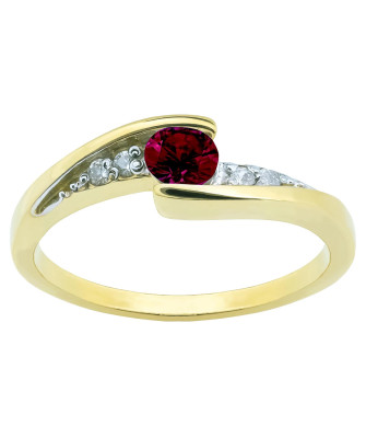 Delicate ring with a red stone 8k