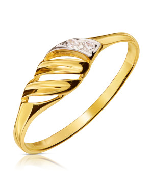 Ring 8k with cubic zirconia