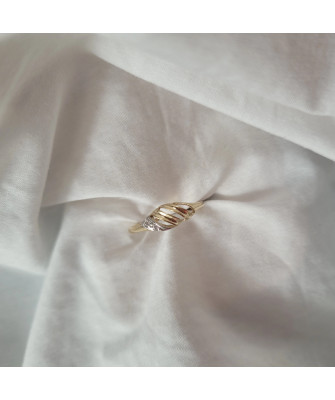 Ring 8k with cubic zirconia