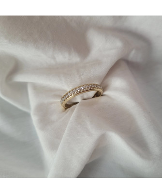 Ring with cubic zirconia all around gold 8k