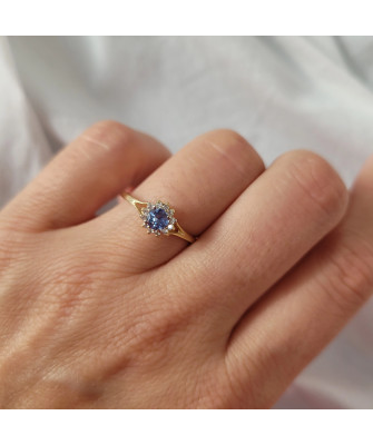 14k gold ring blue flower stone