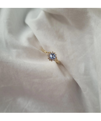 14k gold ring blue flower stone