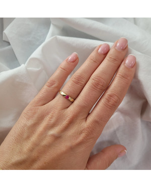 Ring with red stone 8k