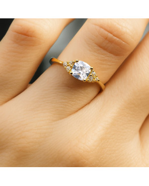 Engagement ring cubic zirconia 8k