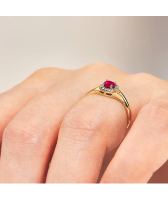 Ring with red stone gold 8k