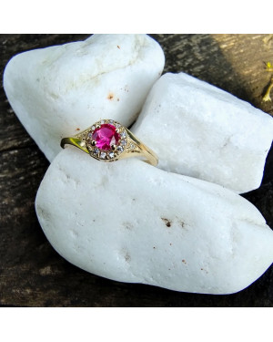 Ring with red stone gold 8k