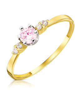 Delicate engagement ring with pink zirconia
