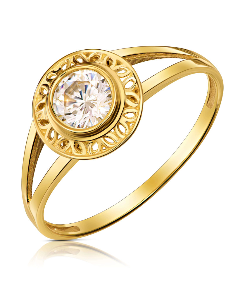 Lacy ring white stone 8k