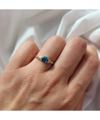 Ring with turquoise stone 8k