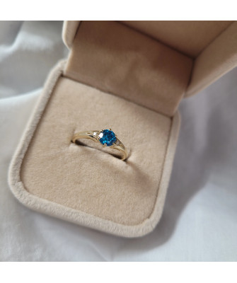 Ring with turquoise stone 8k