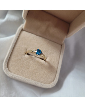 Ring with turquoise stone 8k