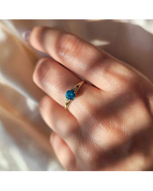 Ring with turquoise stone 8k