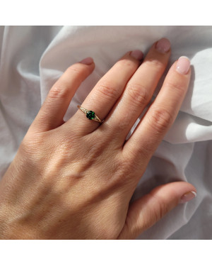 Ring with green eye 8k