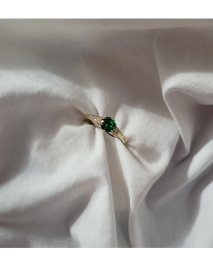 Ring with green eye 8k