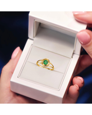 Gold filigree ring green stone