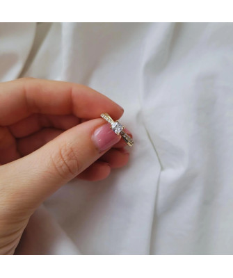 Gold engagement ring white stone