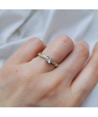 Gold engagement ring white stone