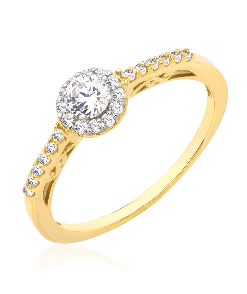 Engagement ring white stone 8k