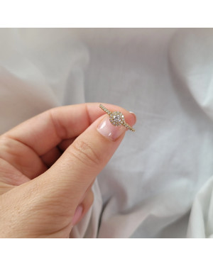 Engagement ring white stone 8k