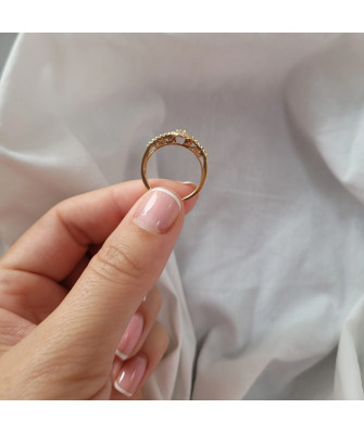 Engagement ring white stone 8k