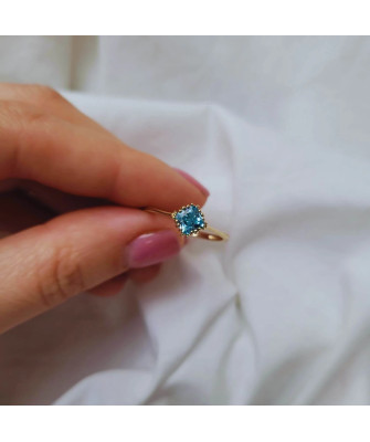 Gold ring blue stone