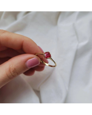 Gold ring ruby stone