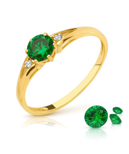 Ring with green stone 14k
