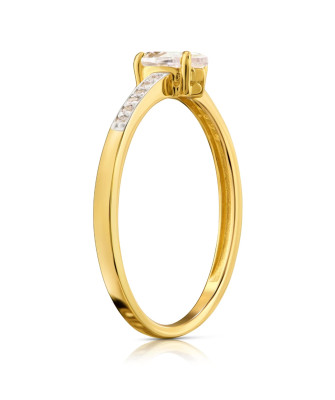 Engagement ring with cubic zirconia 14k