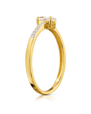 Engagement ring with cubic zirconia 14k