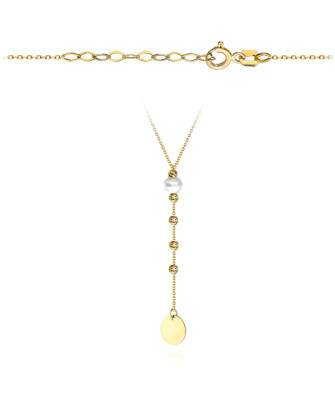 Necklace with pearl, diamond beads, and circle