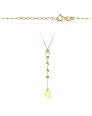 Necklace with pearl, diamond beads, and circle