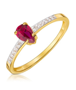 Ring with a red stone 14k