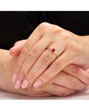 Ring with a red stone 14k