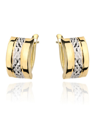 Earrings with diamond-cut white gold on English clasp