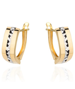 Gold earrings with diamond-cut and smooth edges