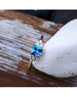 Gold ring 8k turquoise zirconia