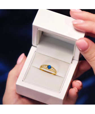 Ring with blue stone 8k