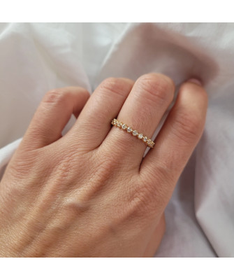 Ring with cubic zirconia all around gold 8k